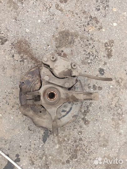 Кулак поворотный правый renault logan