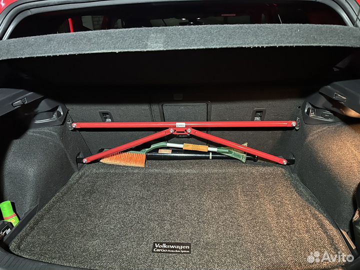 Распорка в багажник Octavia RS Golf GTI Audi rs3