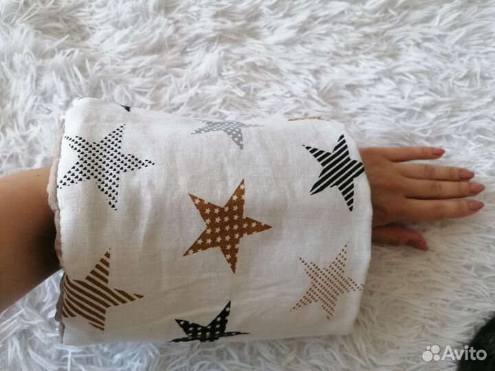 Подушка для кормления и укачивания на руку