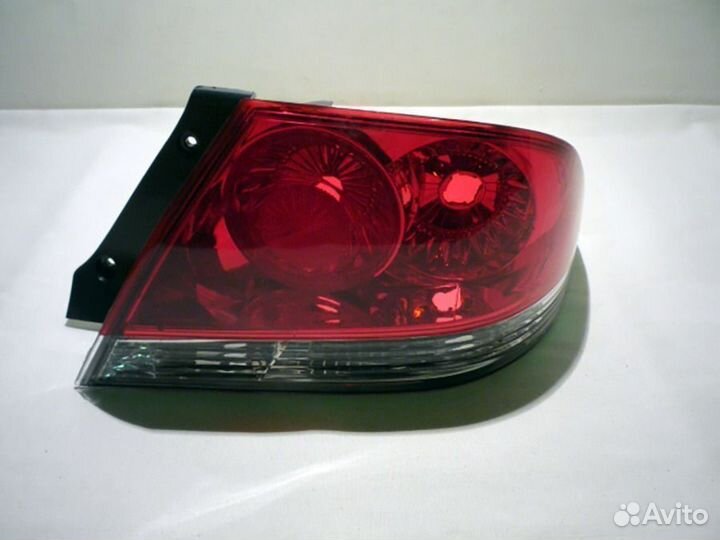 Фонарь задний правый Митсубиси Лансер 9 2003-2007