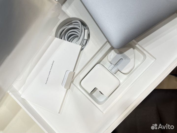 Apple macbook air 13 2020 m1 8gb 256