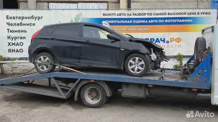 Кнопка стеклоподъемника Hyundai Solaris 93581-1R001