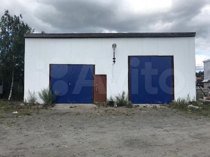 Гараж, > 30 м²