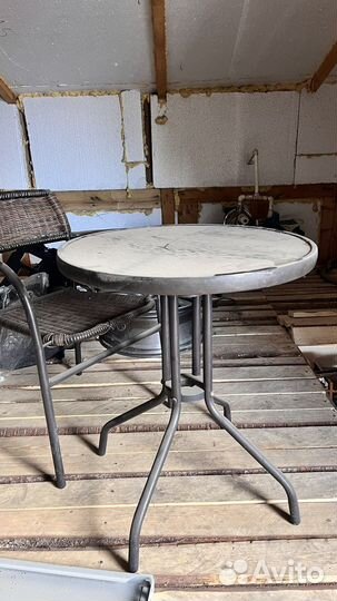 Стол и сталья