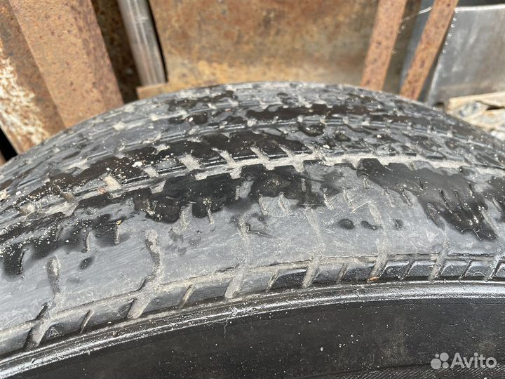Bridgestone Dueler H/T 684II 245/65 R17