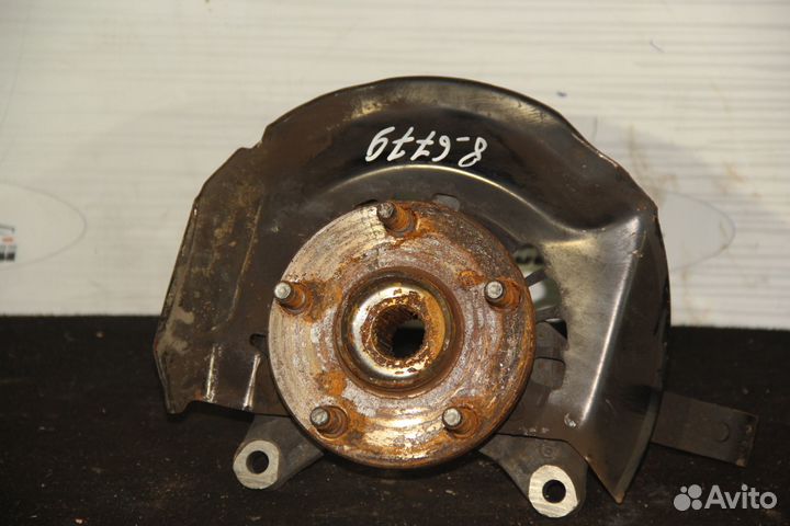 Ступица перед право c Toyota Ipsum ACM21W 2AZ-FE