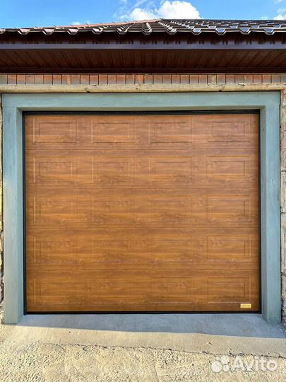 Секционные ворота