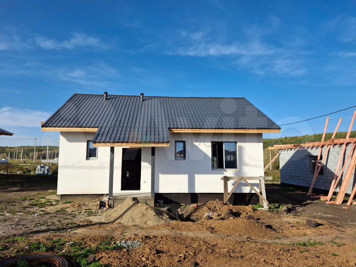 Коттедж 100 м² на участке 7 сот.