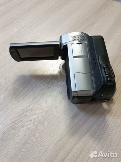 Видеокамера Sony DCR-SR85E