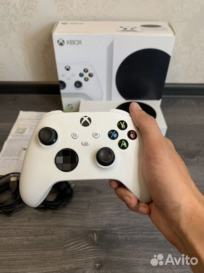 Xbox One series S в идеале/400+игр/полный комплект