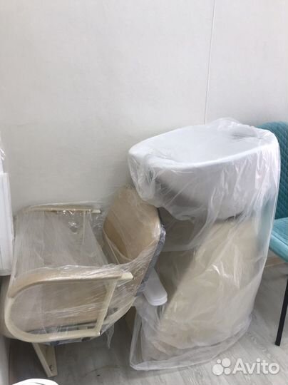 Стул для мастера парикмахера