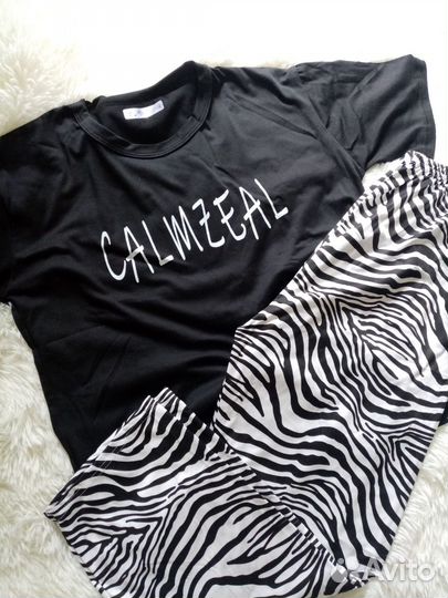 Костюм женский р.42, 44, 46