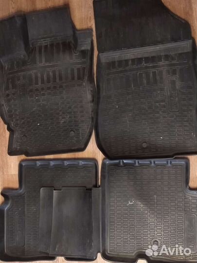 Автомобильные коврики резиновые Ниссан Альмера G15