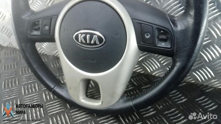 Руль Kia Venga 2011