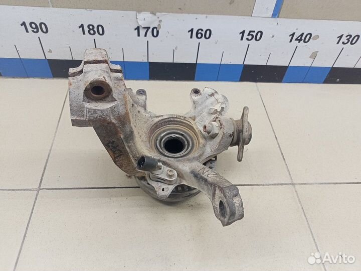 Кулак поворотный передний левый Octavia (A4 1U) 20