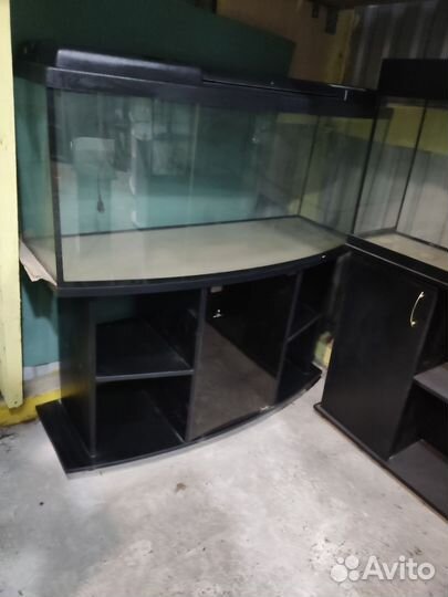 Аквариум250 л. Выгнутым стеклом и пластиковой крыш
