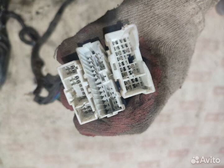 Проводка салона Mitsubishi Pajero Sport K90 4D56