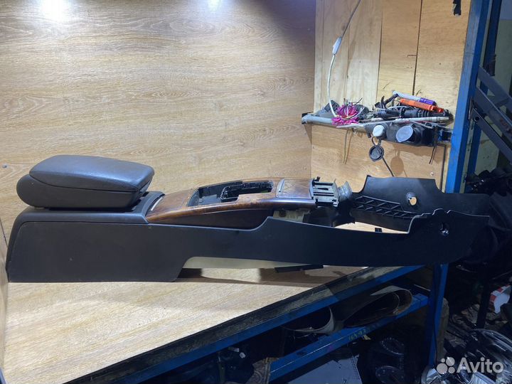 Подлокотник штатный Audi A6 C6