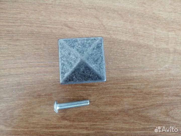 Ручки мебельные металлические