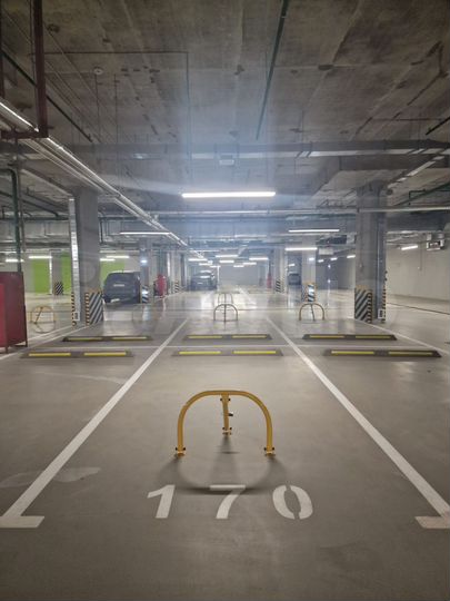 Машиноместо, 14 м²