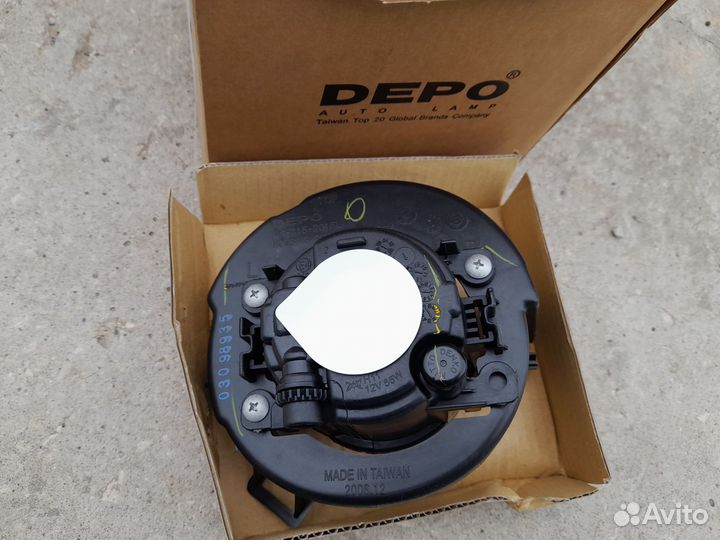 Nissan Navara/Pathfinder Туманка левая Новая