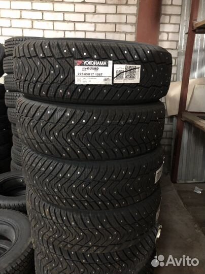 Yokohama IceGuard Stud IG65 225/65 R17