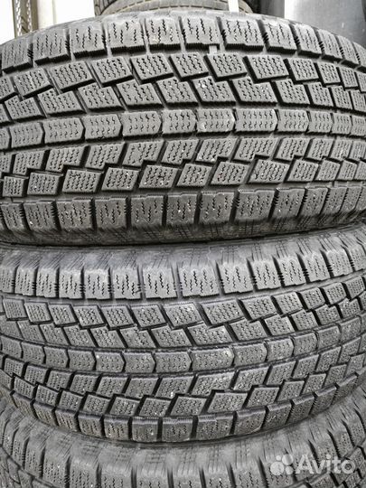 Hankook Nordik IS RW08 235/60 R18 103T