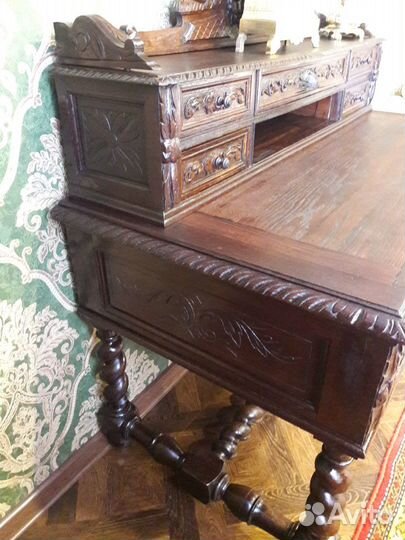 Секретер, бюро, письменный стол