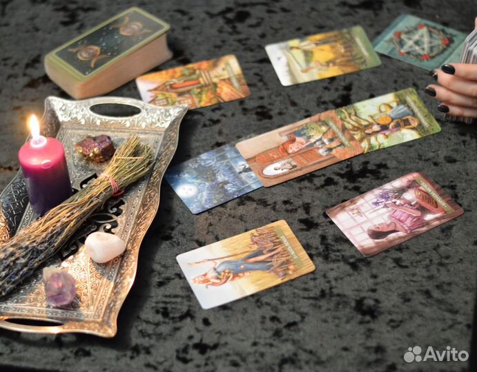 Расклад на картах таро, таролог