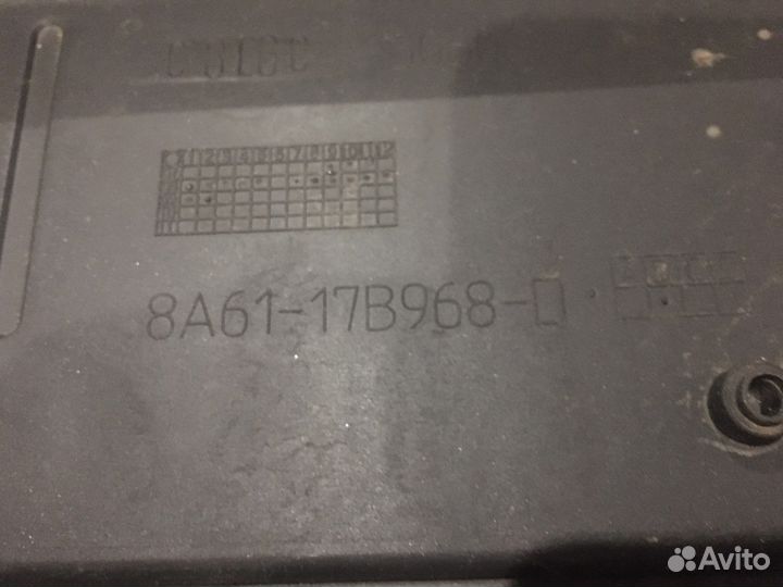 Решетка переднего бампера Ford Fiesta 2008-19