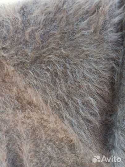 Пуховый плед и платки