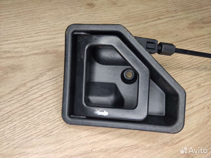 Замки капота, Volvo 960