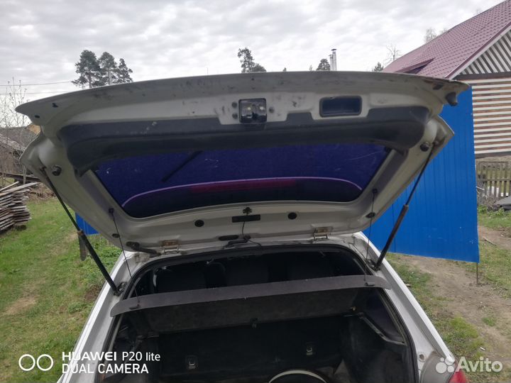 Кузов Mazda 323 по частям