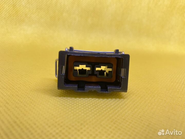 Разъем звукового сигнала 357951772