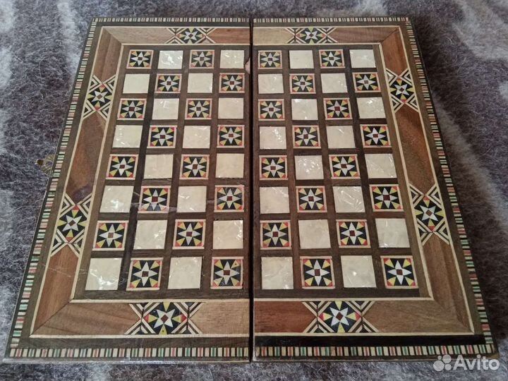 Шахматная доска, шахматные фигурки, ручная работа