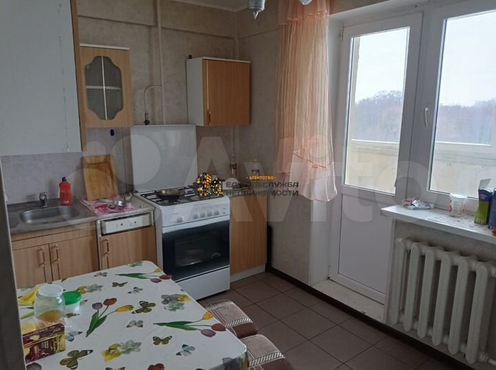 2-к. квартира, 52 м², 4/6 эт.