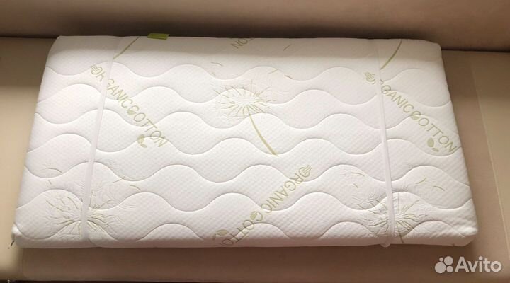 Детская кроватка с матрасом