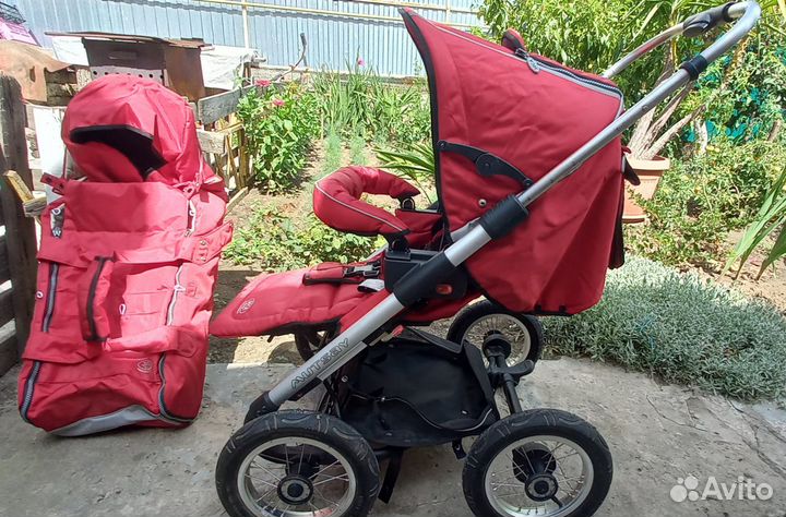 Прогулочная коляска 2 в 1