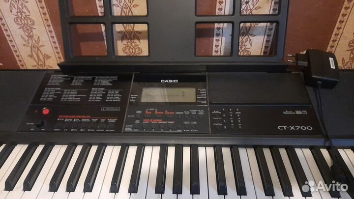 Продам синтезатор