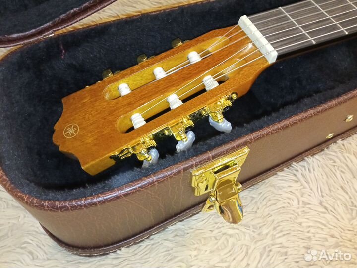 Гитара Yamaha + кейс