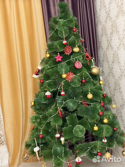 Елка искуственная