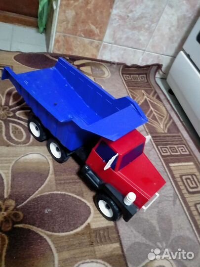 Детские игрушки