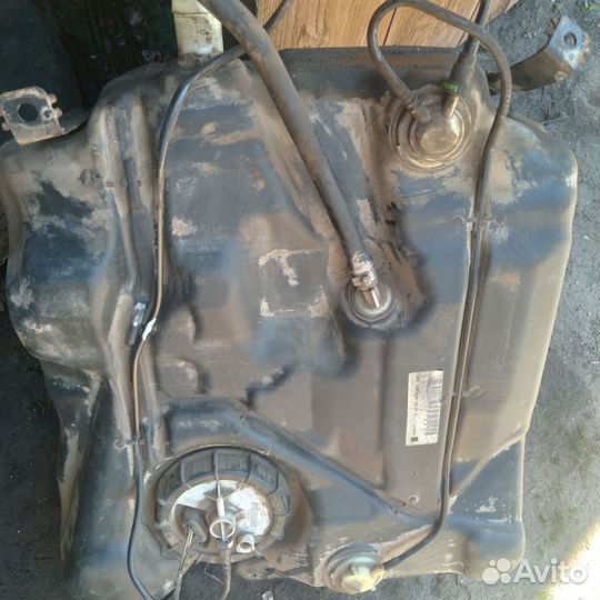 Бензобак на ford focus 2