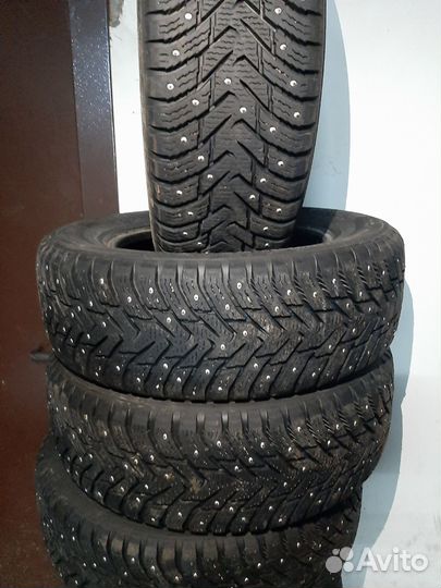 Nokian Tyres Hakkapeliitta 8 SUV 215/65 R16