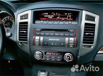 Рамка mitsubishi Pajero 4 2DIN