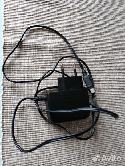 Зарядное устройство для телефона. mini USB