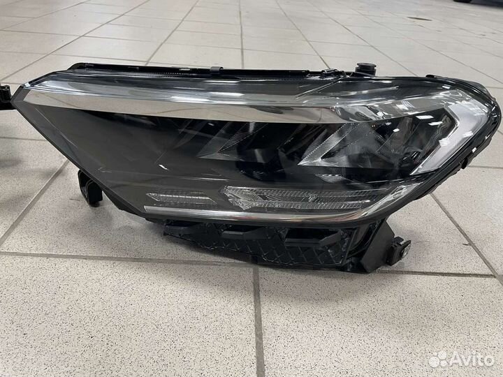 Фары передние Volkswagen Polo 2020