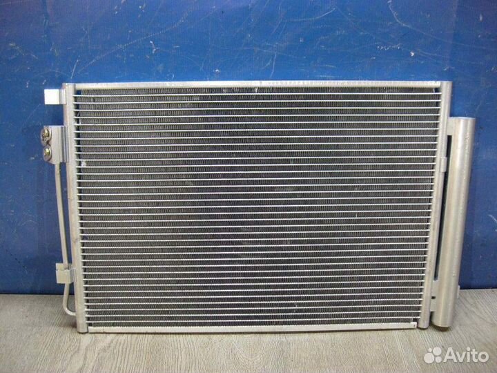 Радиатор кондиционера Hyundai Solaris с 2010 нов