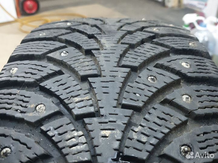 Nokian Tyres Hakkapeliitta 4 215/45 R17 91T