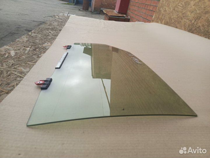 Лексус нх стекло задней правой двери